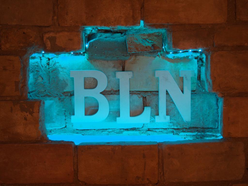 Box61 Art Concept Flat Hostel *